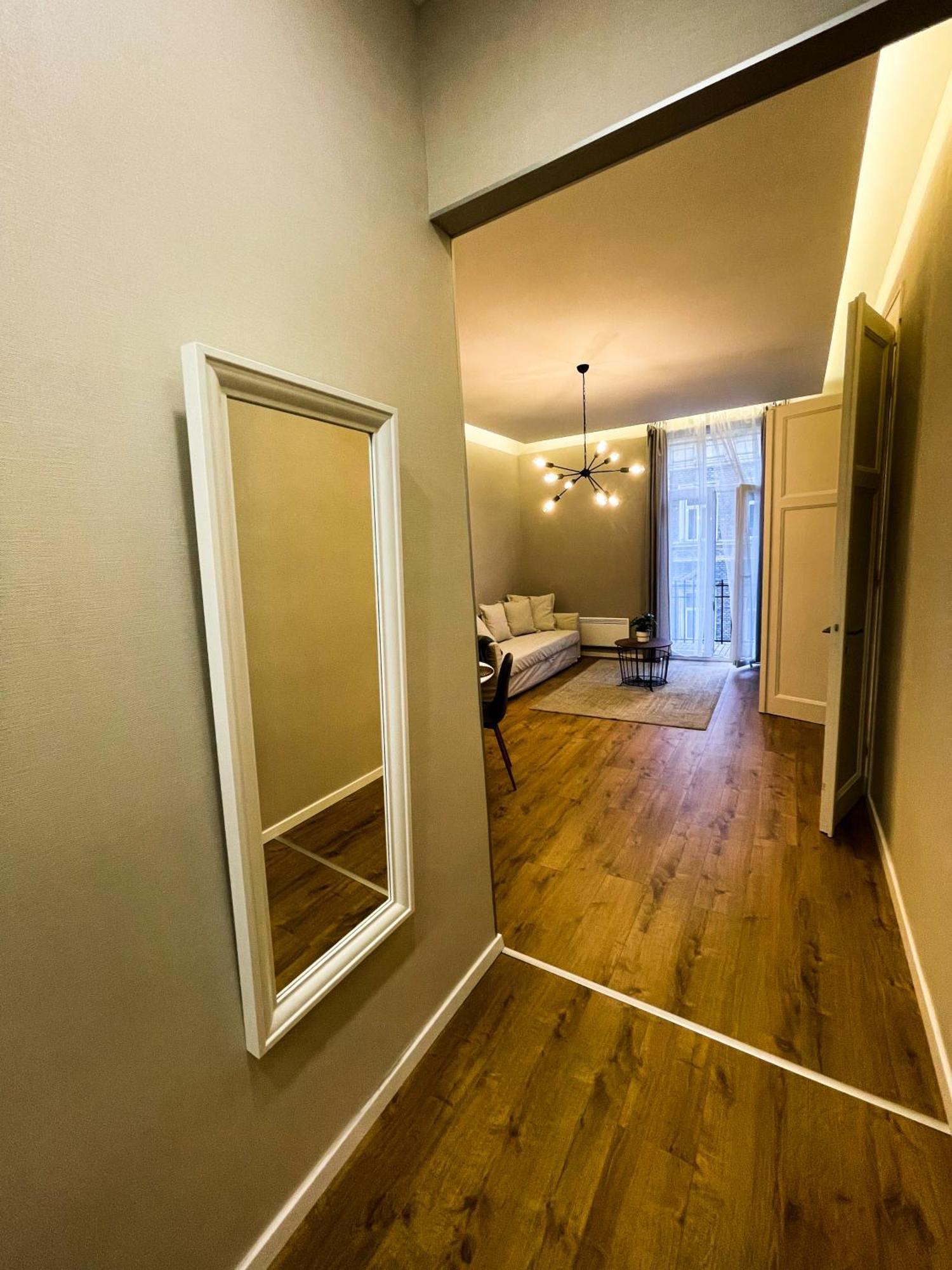City Center 2, Cozy And Modern 2Br In The City Center Budapest Bagian luar foto